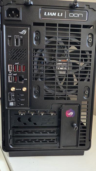 PC Asus ROG monster SFF 9800X3D, 64GB, 6TB SSD, Hellhound RX9070XT FV