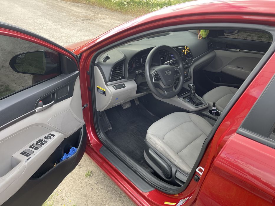 Hyundai  Elantra