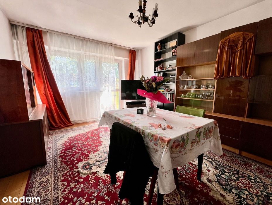 Warszawa - Mokotów, 3 osobne pokoje, jasna kuchnia, balkon.