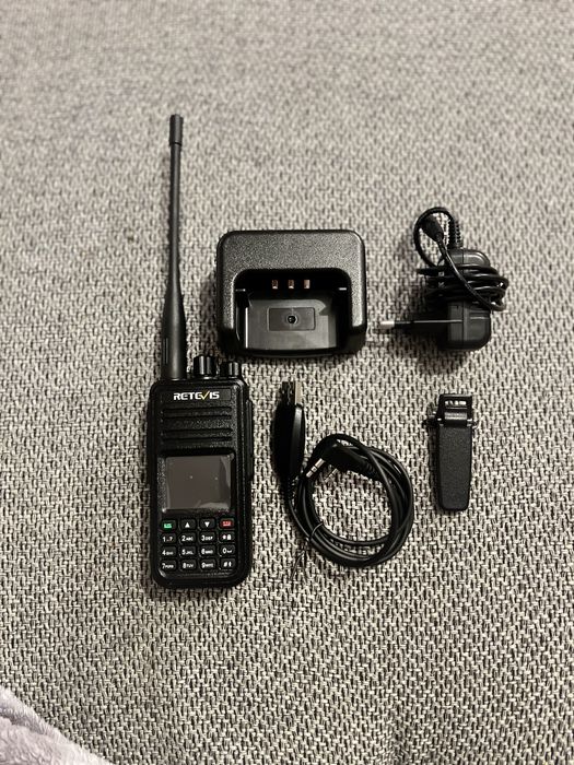 Retevis RT3S – cyfrowy radiotelefon DMR – komplet + kabel USB