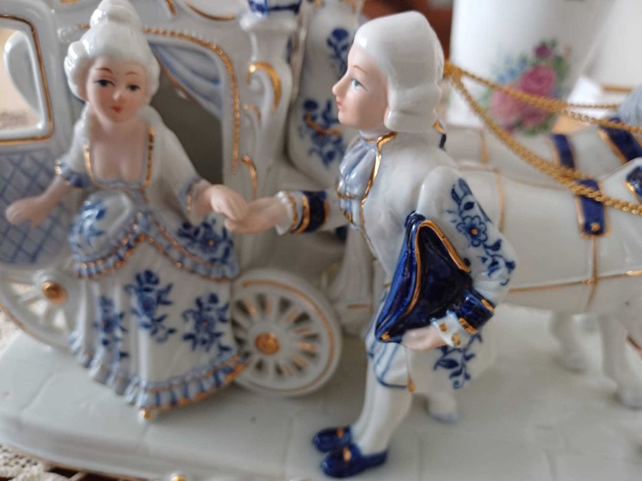 Peça decorativa em porcelana