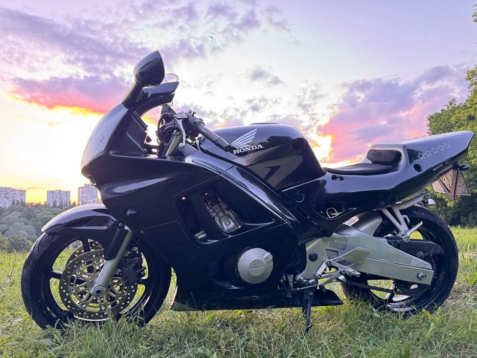 Мотоцикл CBR 600 f3