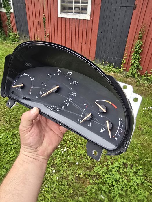 Licznik Saab 95 2,3 T  2001 Rok Automat
