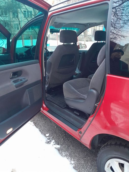 Тільки продаж Sharan