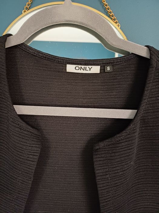 Wdzianko narzutka  czarna