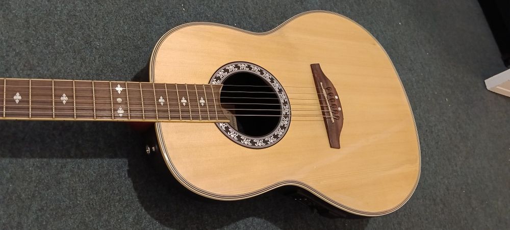 Violão elétrico roundback