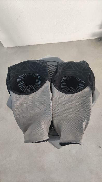 Cotoveleiras Leatt 3DF M-L