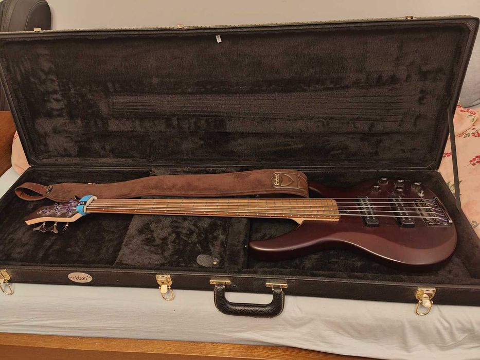 Gitara basowa Yamaha TRBX505 TBN stan instrumentu idealny