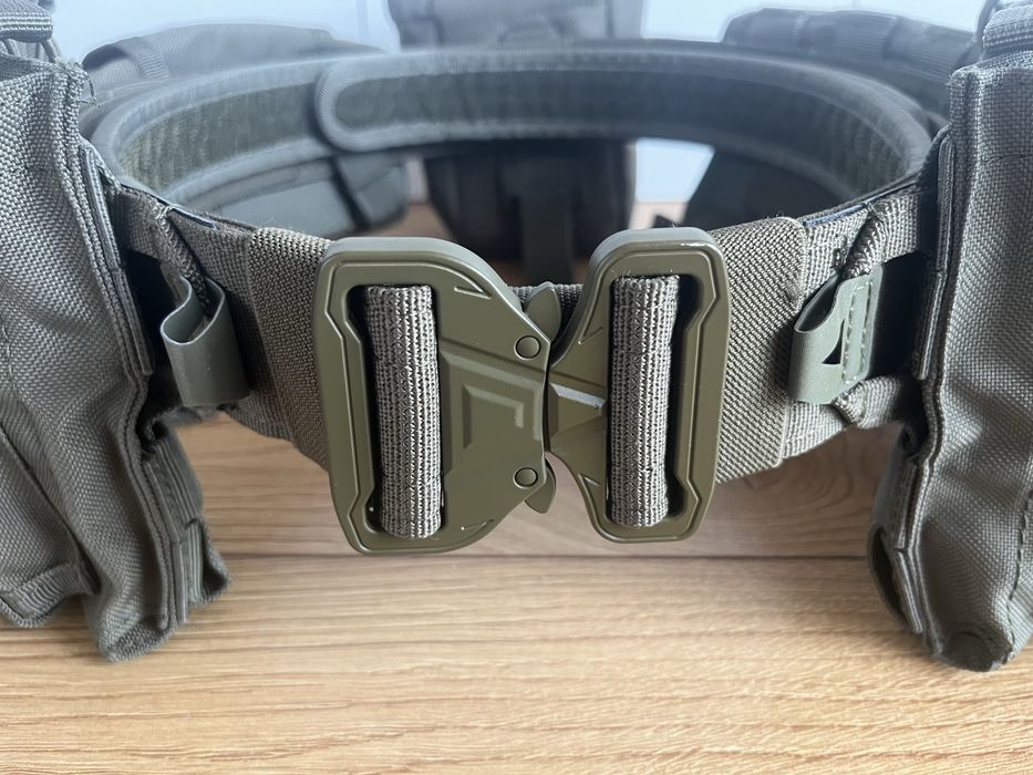 Pas męski / damski w kolorze oliwkowym