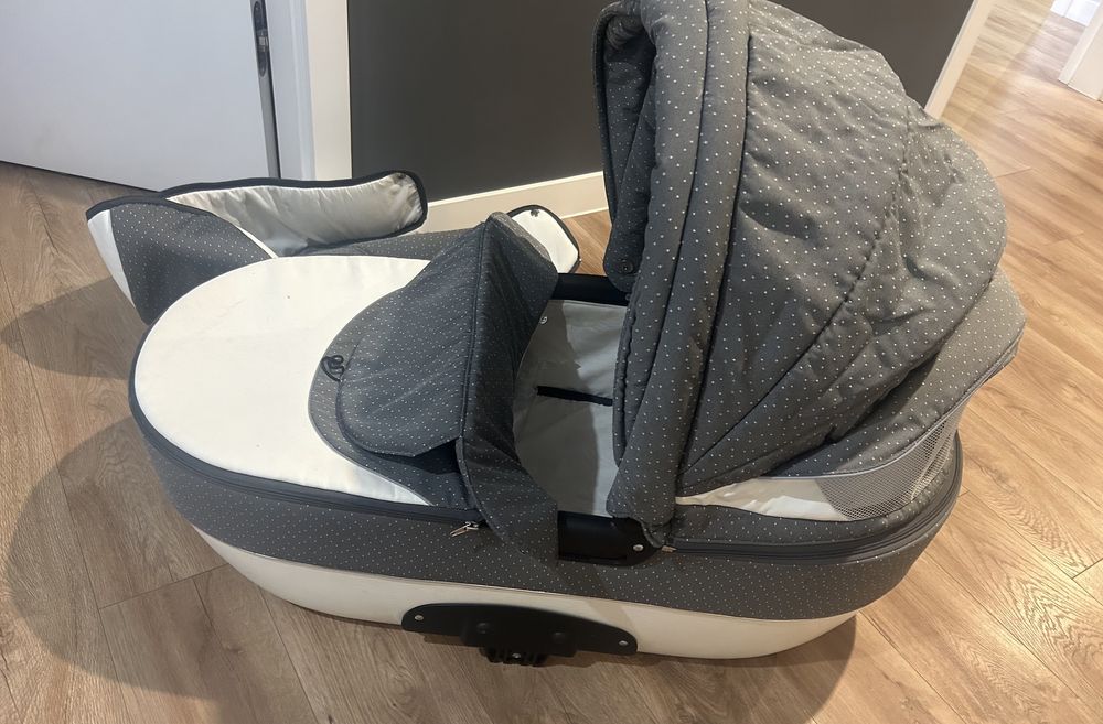 Sprzedam wozek 2 w 1 + fotelik maxi cosie z adapterami