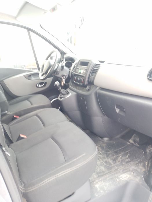 Renault Trafic LONG 9 osobowy