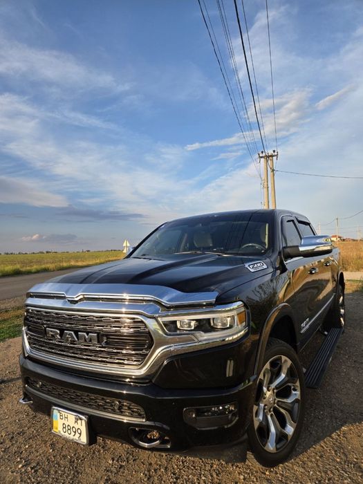 Ram 1500  Limited 5,7 hemi  v8 2019г