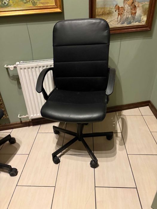 Krzesło biurowe obrotowe