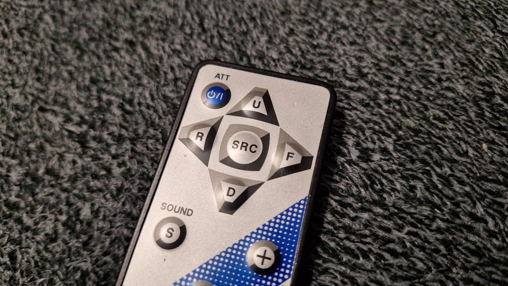 Pilot JVC RM-RK60 do radia samochodowego , 100% sprawny + NOWA BATERIA