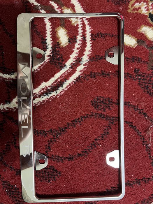 Номерна рамка Tesla3