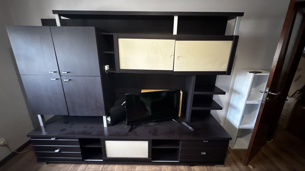 Móvel de sala / Estante para TV