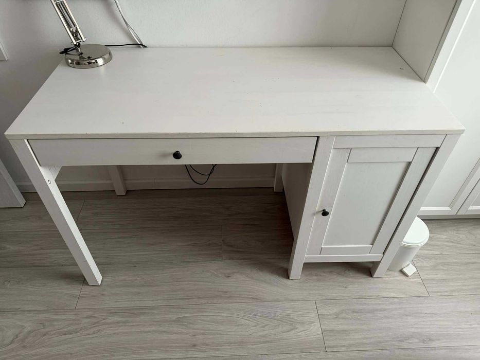 Biurko Ikea Hemnes , drewniane białe