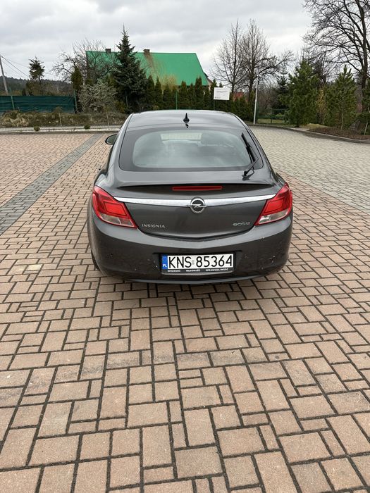 Opel insignia 2011r
