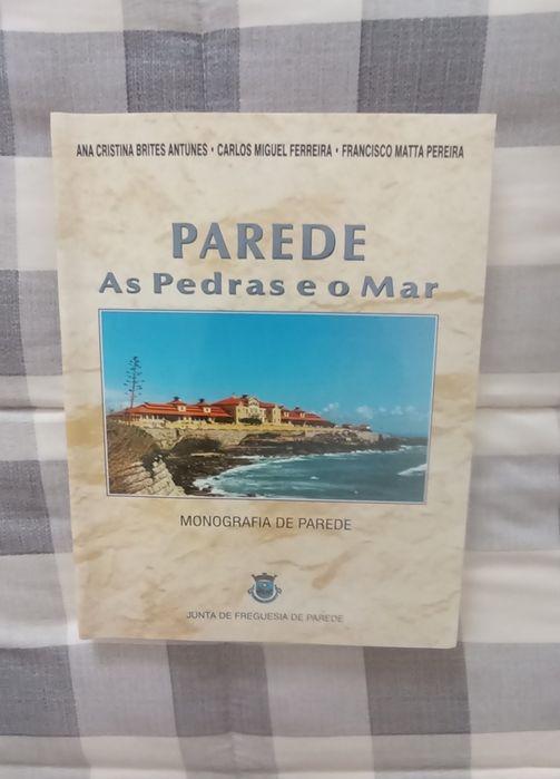 Vendo Livro "Parede - As Pedras E O Mar"