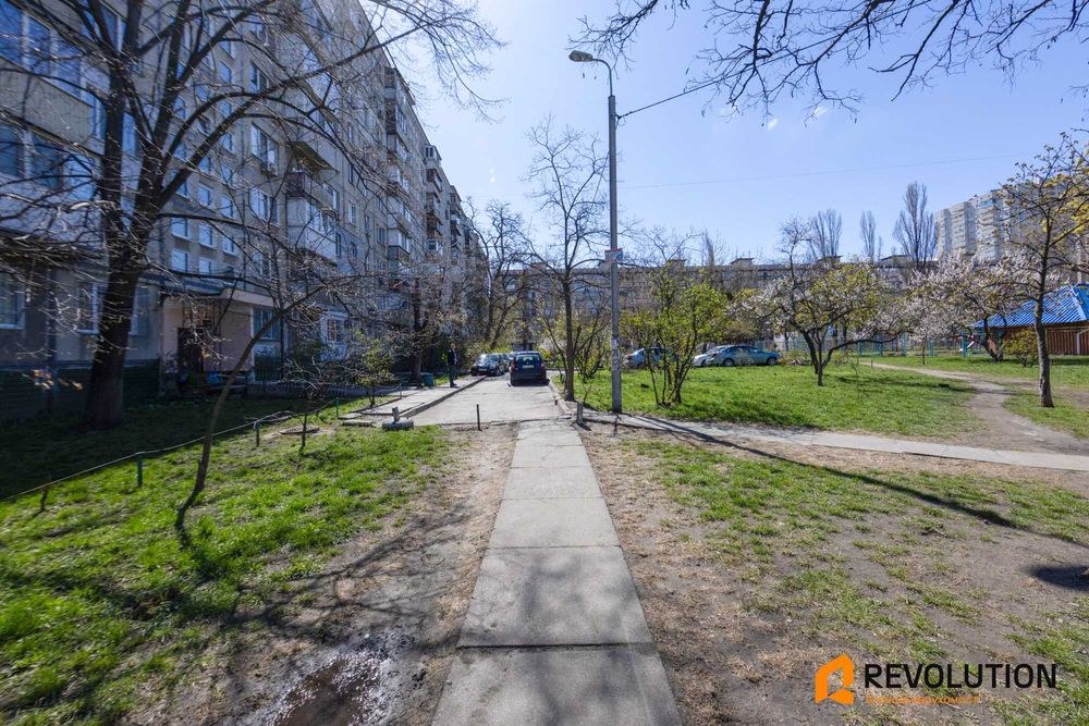 Продаж 1 кім БЕЗ % вул. Героїв Полку Азов 3а м. Оболонь 10 хв пішки