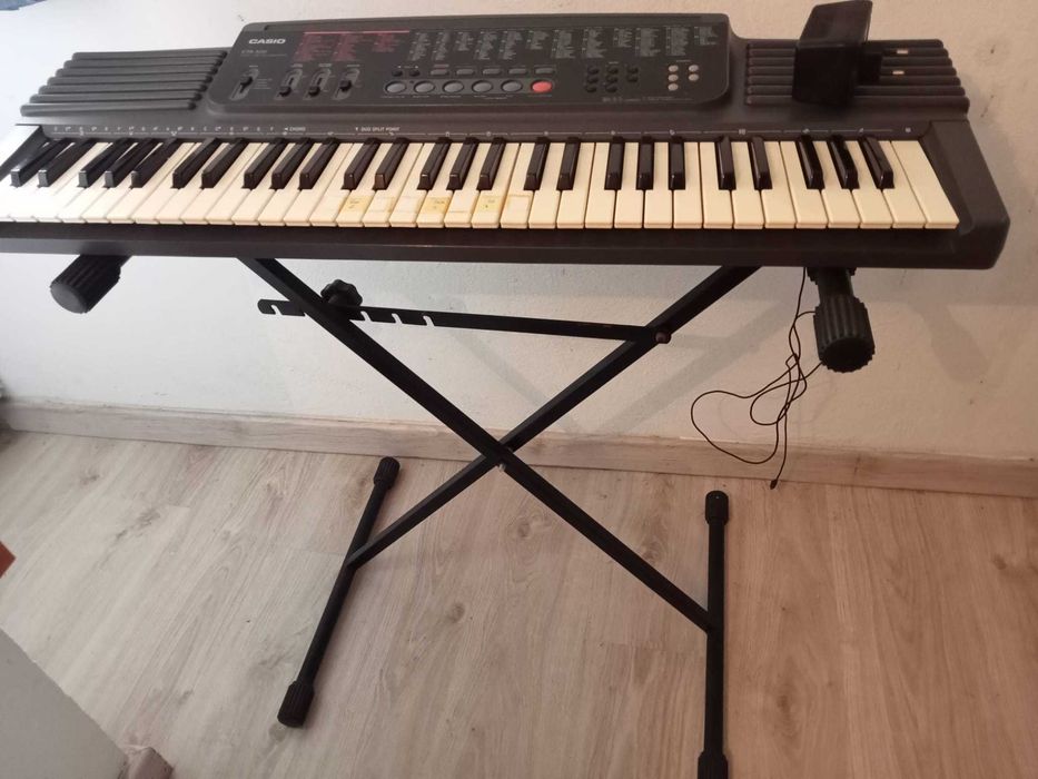 Órgão Casio CTK-500 usado + suporte