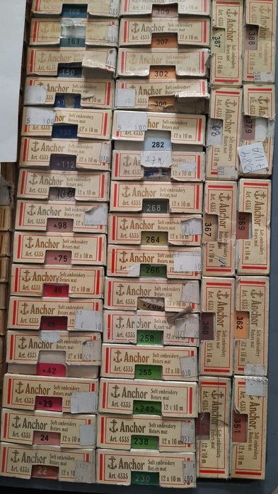 Linhas novas da Ancora para meio ponto - Lotes de 50