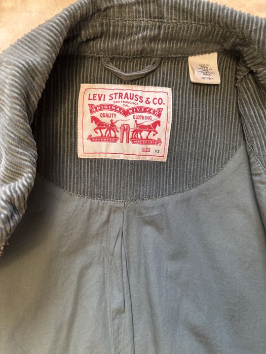 Жіноча зелена вельветова куртка Levi’s / Куртка levi’s оригінал!