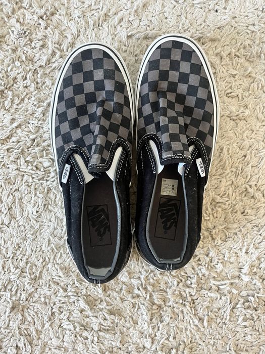 Sapatos Vans Não usados.