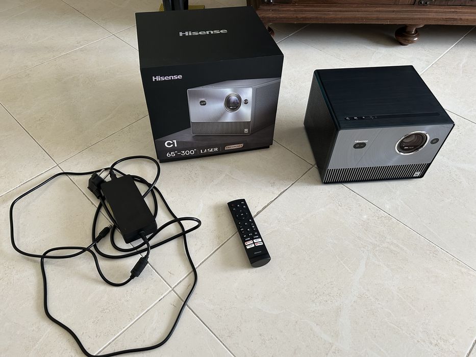 Projetor 4k Hisense C1 c/ garantia