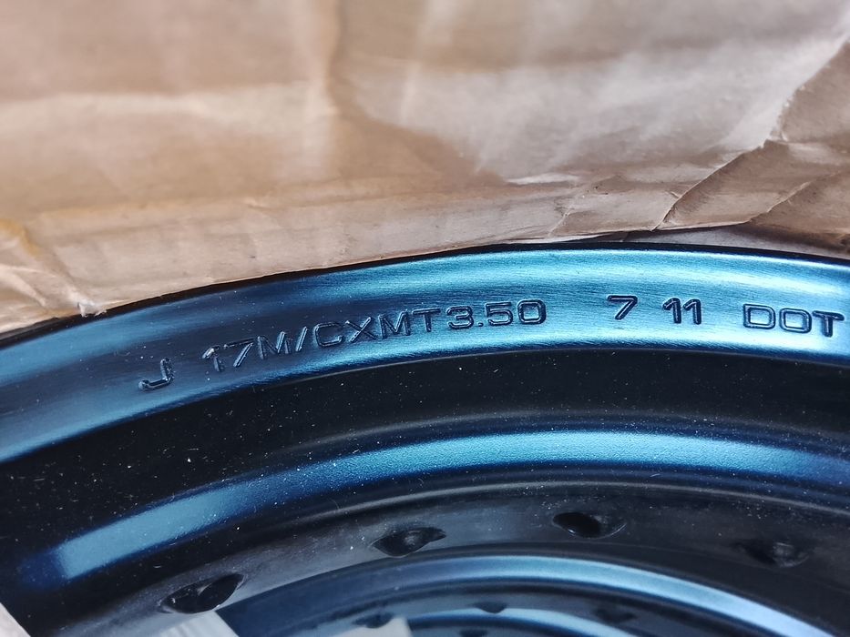 Honda  Felga oryginał Obręcz Custom  Japan OEM 19x2.15  36h czarna