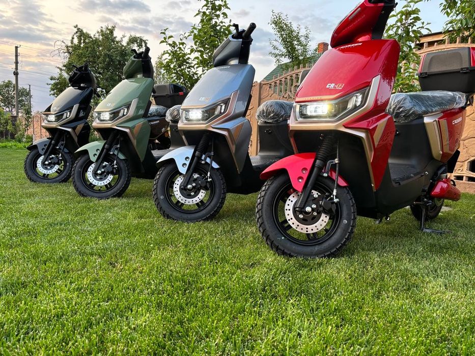 Електроскутер Crosser CR13 (2000W, Графенова батарея 72V/24A ДОСТАВКА