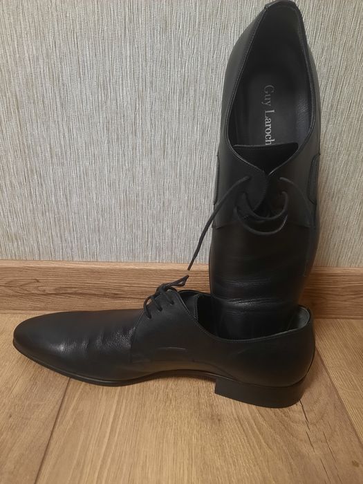 Продам мужские туфли Guy Laroche