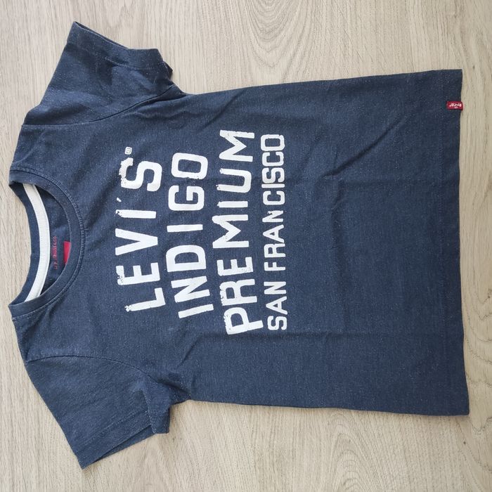 T-shirts LEVI'S - tamanho: 4