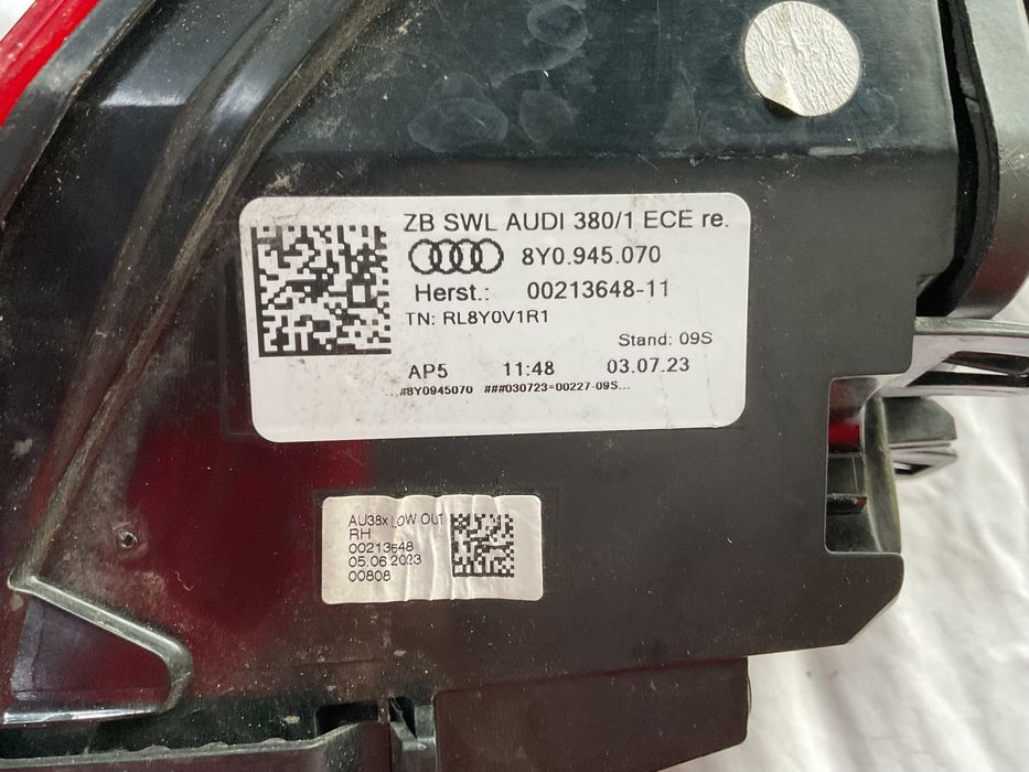 farolim Audi A3 (direito) Referência- 8Y0.945.070