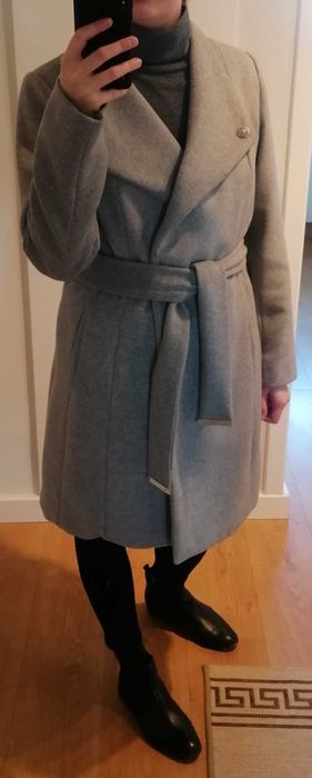 Szary płaszcz jesienny Mohito 38 wiązany