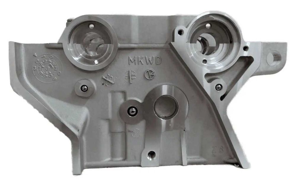 Головка блока VW AUDI SEAT SKODA 1.8 1.8T  058103351G AMC 910025