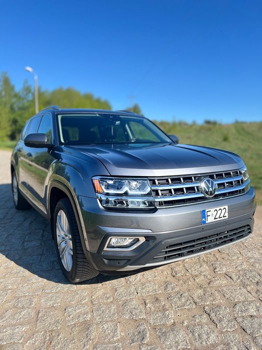 Volkswagen Atlas SEL premium