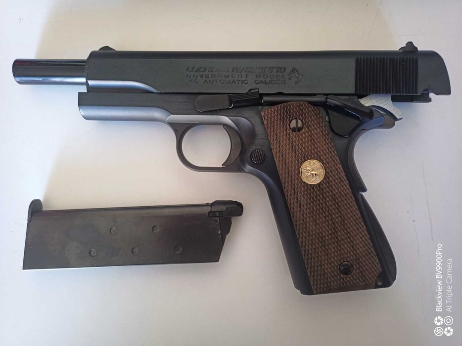 Tokyo Marui Colt 1911 gbb com 2 mags