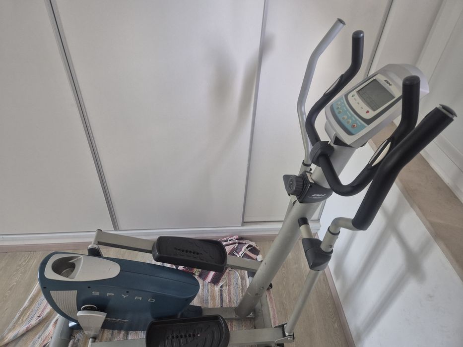 Elliptical Machine440806588013629443