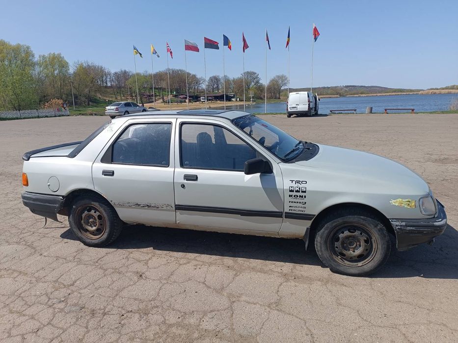 Форд сиерра 87рік
