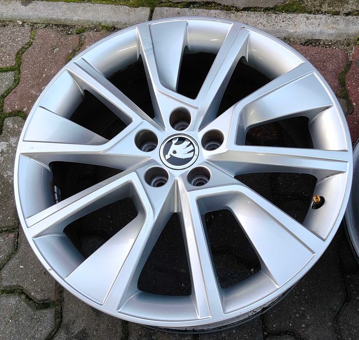 Alufelgi 17 5x100 Org Skoda Kamiq Rapid Scala Fabia VW Polo T-Cros Seat Ibiza Audi A1