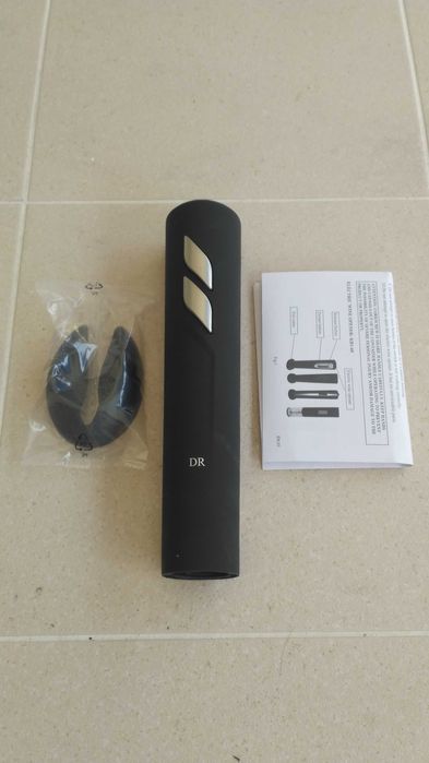 Battery-Powered Corkscrew425563610531778561