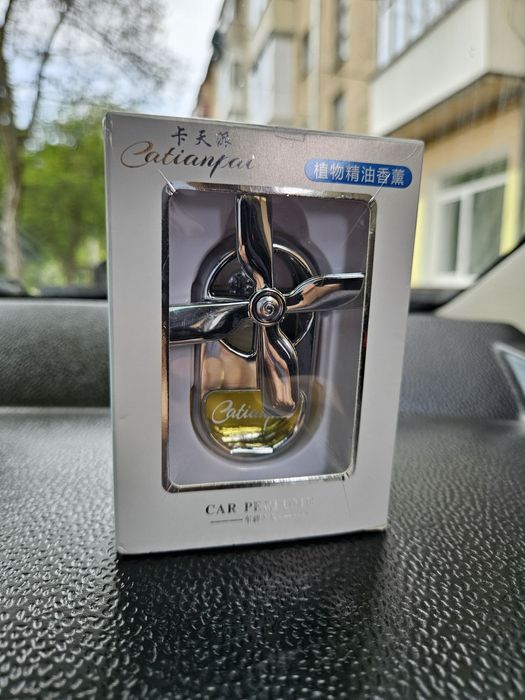 Ароматизатор/аромодифузор автомобільний