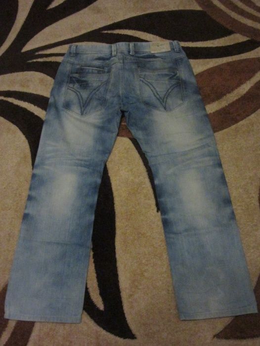 Sprzedam jasne wycierane spodnie