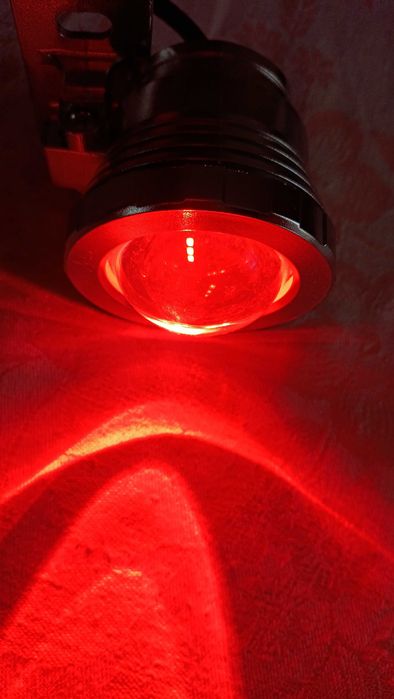 Прожектор RGB з пультом для саду, басейну, газону, 12W, 220V
