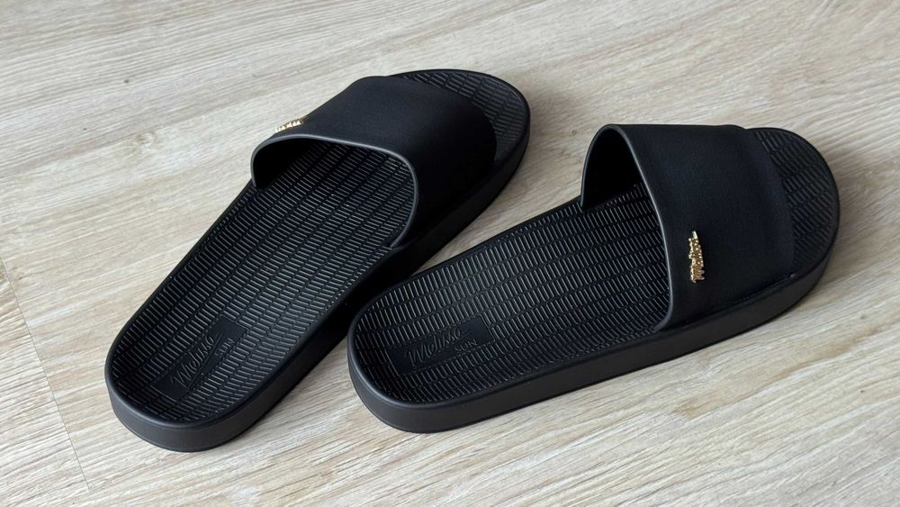 Melissa Sun Sunset, 40, super stan