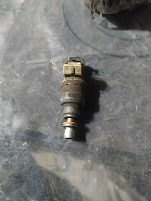 Продам форсунки бензин