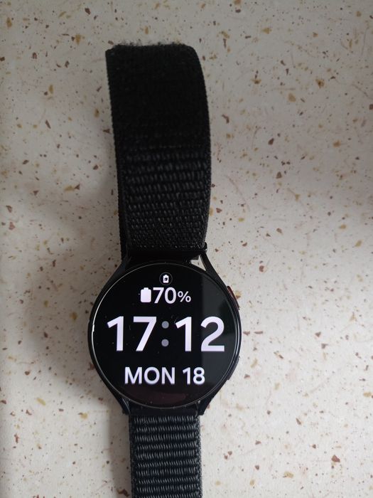 Zamienię smartwacha Samsung Galaxy watch 6 LTE na smartfona lub laptopa