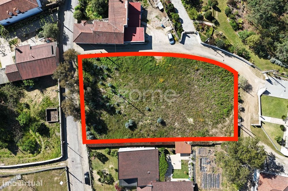 Terreno com 2000m², cenário ideal para a casa dos sonhos em Lama, B...
