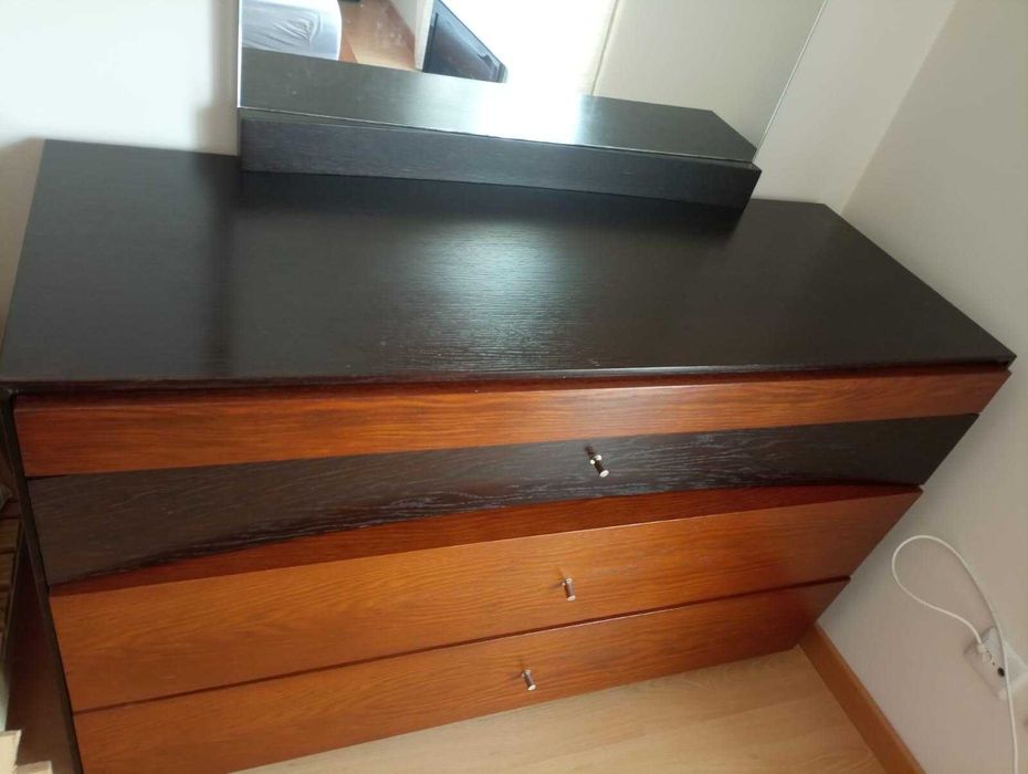 Quarto de Casal sem colchão